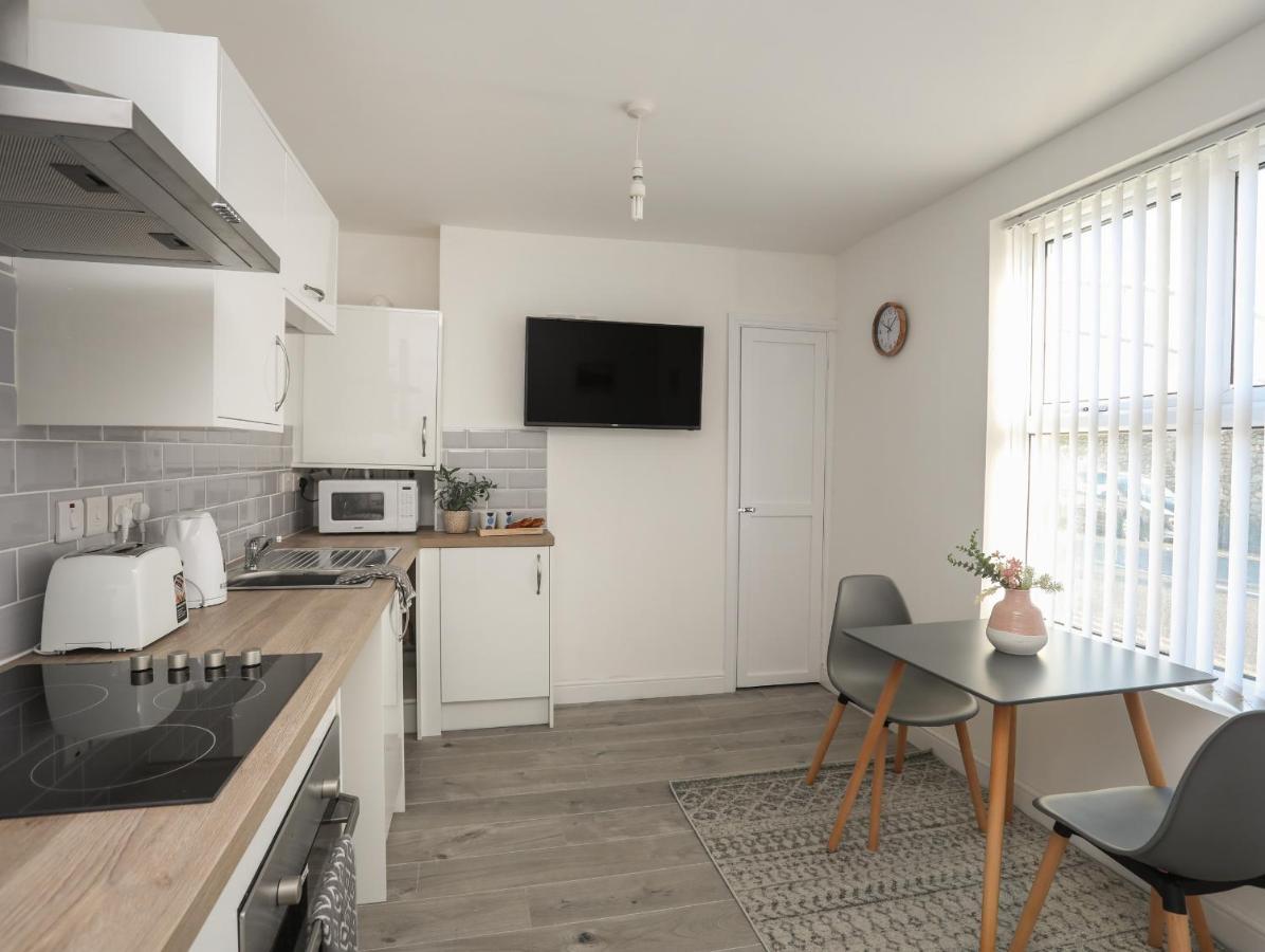 Port Apartment 1 Holyhead Exterior foto
